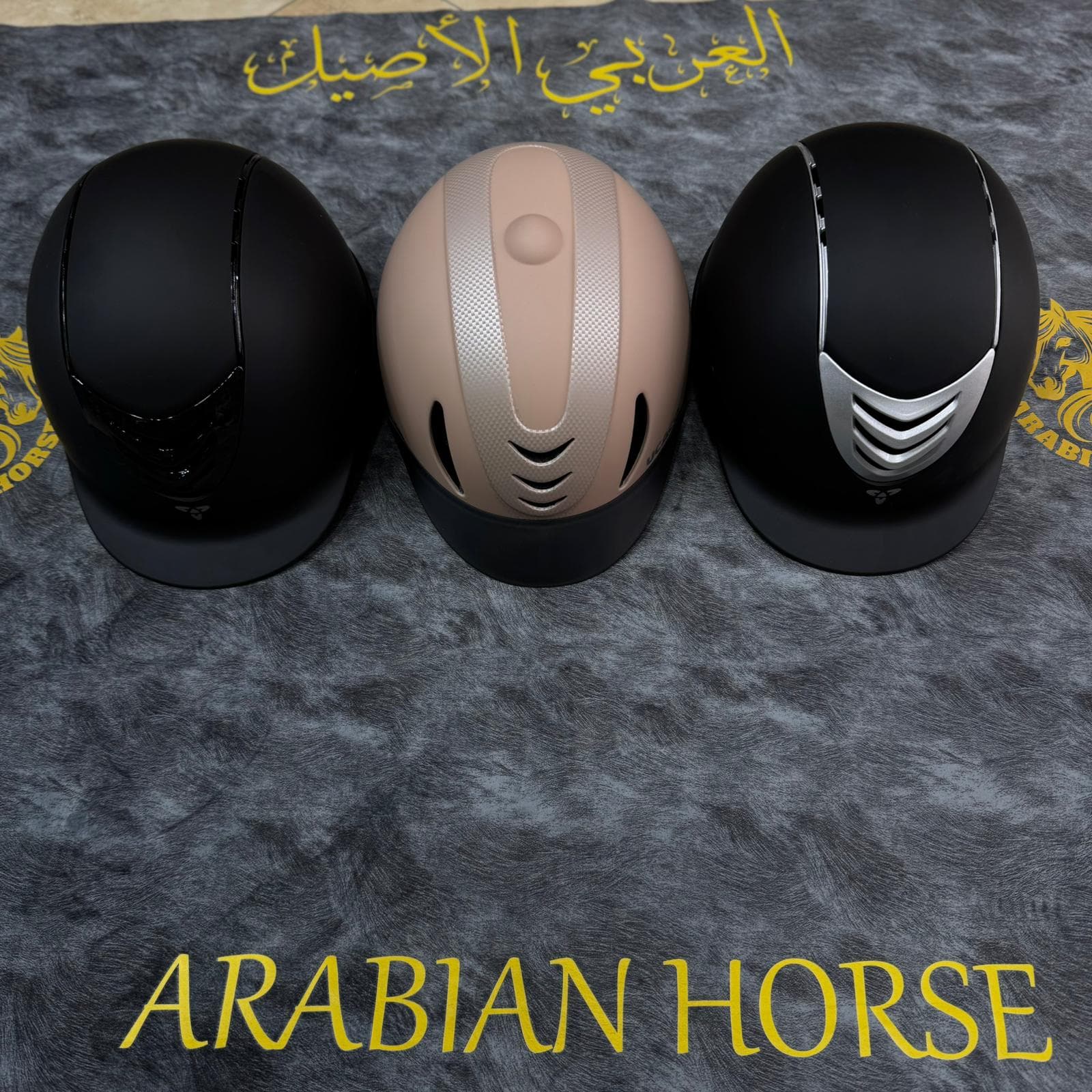 خوذ الحماية للفرسان